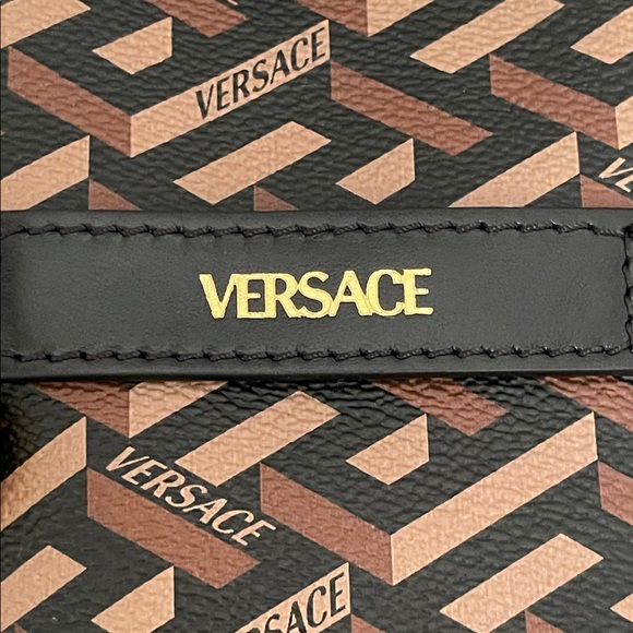 Versace La Greca Bucket Bag - Picture 7 of 11